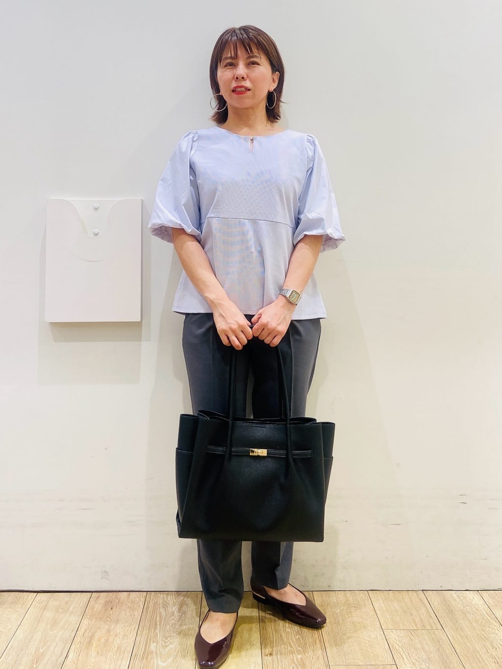 YUKOさんの「index｜《S-LLサイズ》バルーンスリーブペプラムトップス【洗濯機洗い可／接触冷感／UVケア】」を使ったコーディネート