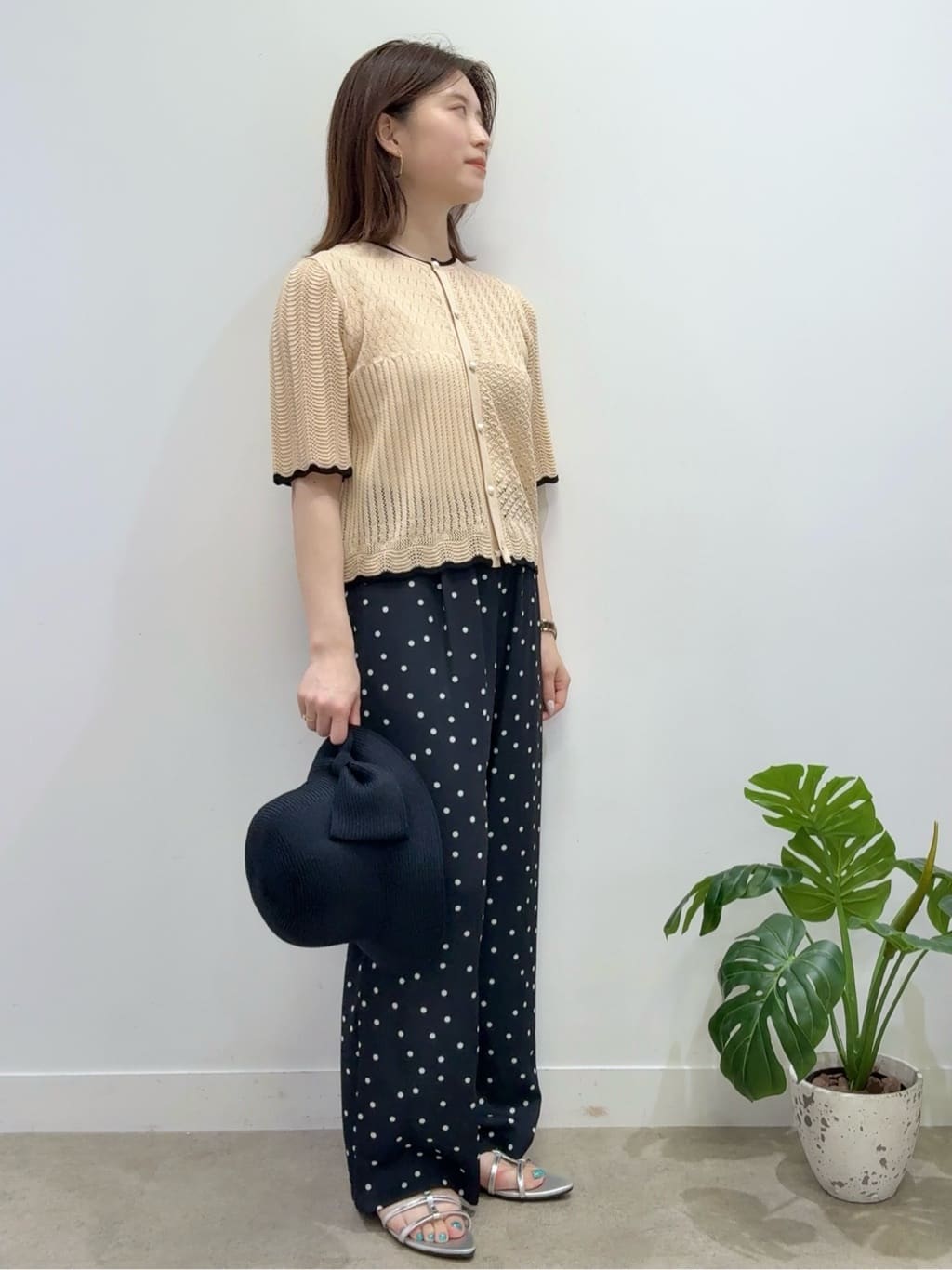 Suma Una本部スタッフさんの「SunaUna｜【リラクシー】ドット柄ワイドパンツ」を使ったコーディネート