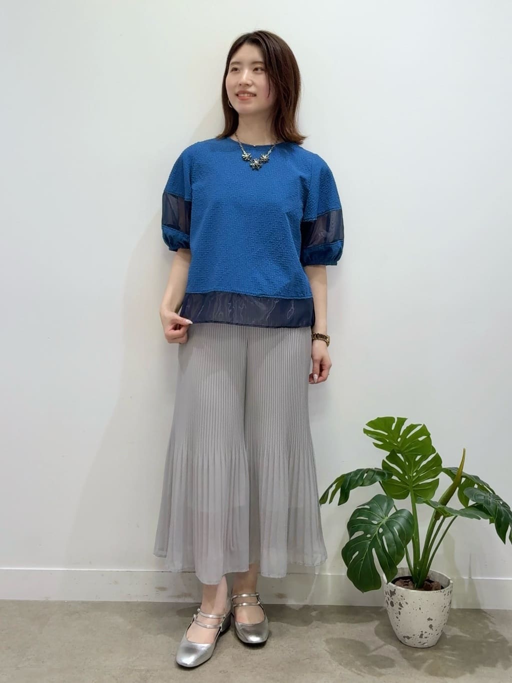 Suma Una本部スタッフさんの「SunaUna｜◆【5分袖】ボリュームパフスリーブトップス」を使ったコーディネート