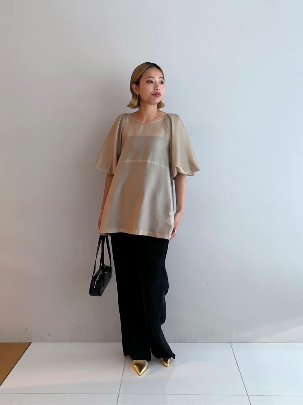 Harukaさんの「INDIVI｜ボリュームスリーブブラウス」を使ったコーディネート