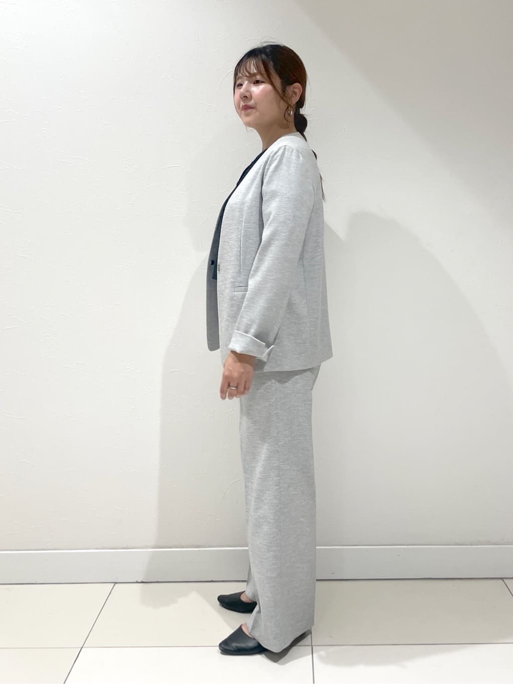 YUUKIさんの「INDIVI｜【洗える】胸元タックフリルブラウス」を使ったコーディネート