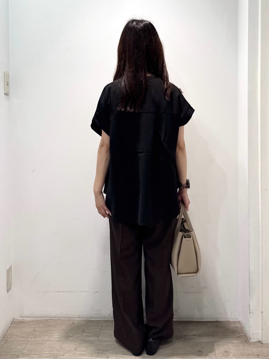 yuicciさんの「OPAQUE.CLIP｜《7色展開／SS-LLサイズ》ストレッチスキッパーブラウス／セットアップ対応【洗濯機洗い可／防シワ】」を使ったコーディネート