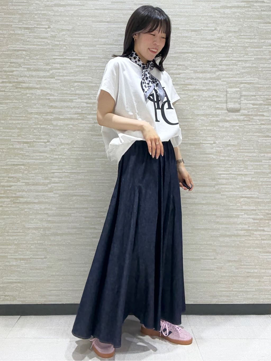 Kataさんの「UNTITLED｜【CHIGNON】別注 ミニ裏毛フレンチスリーブプルオーバー」を使ったコーディネート