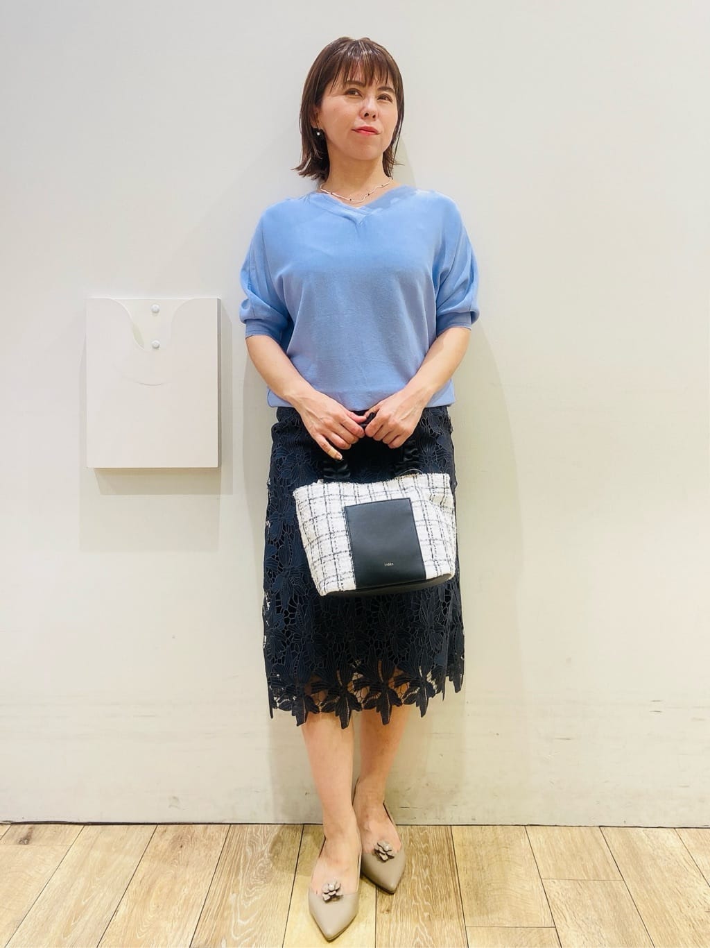 YUKOさんの「index｜《5色展開》前後2WAY ドルマンスリーブニット【UVケア／抗ピル／洗濯機洗い可】」を使ったコーディネート