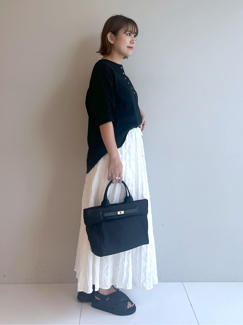 Hirokaさんの「Dessin｜【360度可愛い/前後2WAY/洗える】ライトコットンヘンリーカットソー」を使ったコーディネート