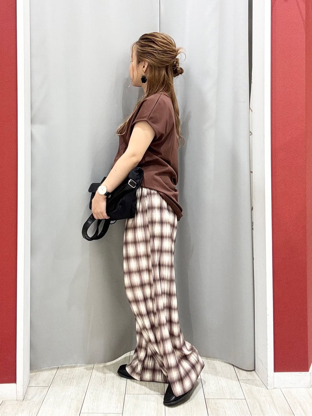 shioさんの「SHOO･LA･RUE｜【S-LL/汗ジミ軽減/ひんやり/UV】インせず着られる フレンチスリーブTシャツ」を使ったコーディネート