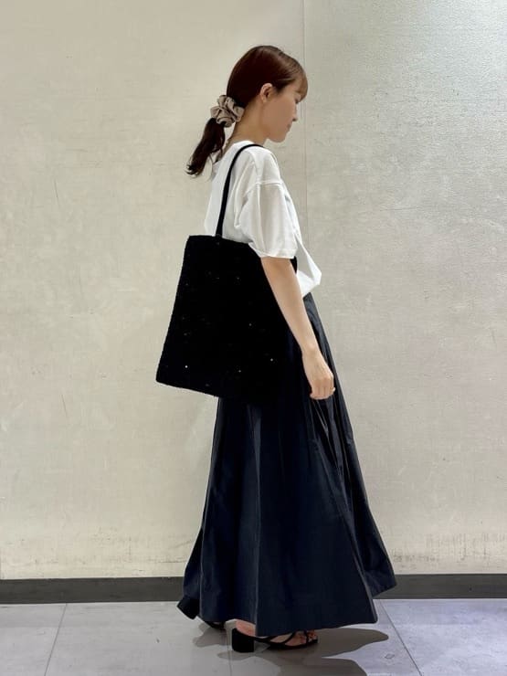 kyokaさんの「UNTITLED｜【コットン100/ゆったり/ショート丈/洗える】ベロアロゴTシャツ」を使ったコーディネート