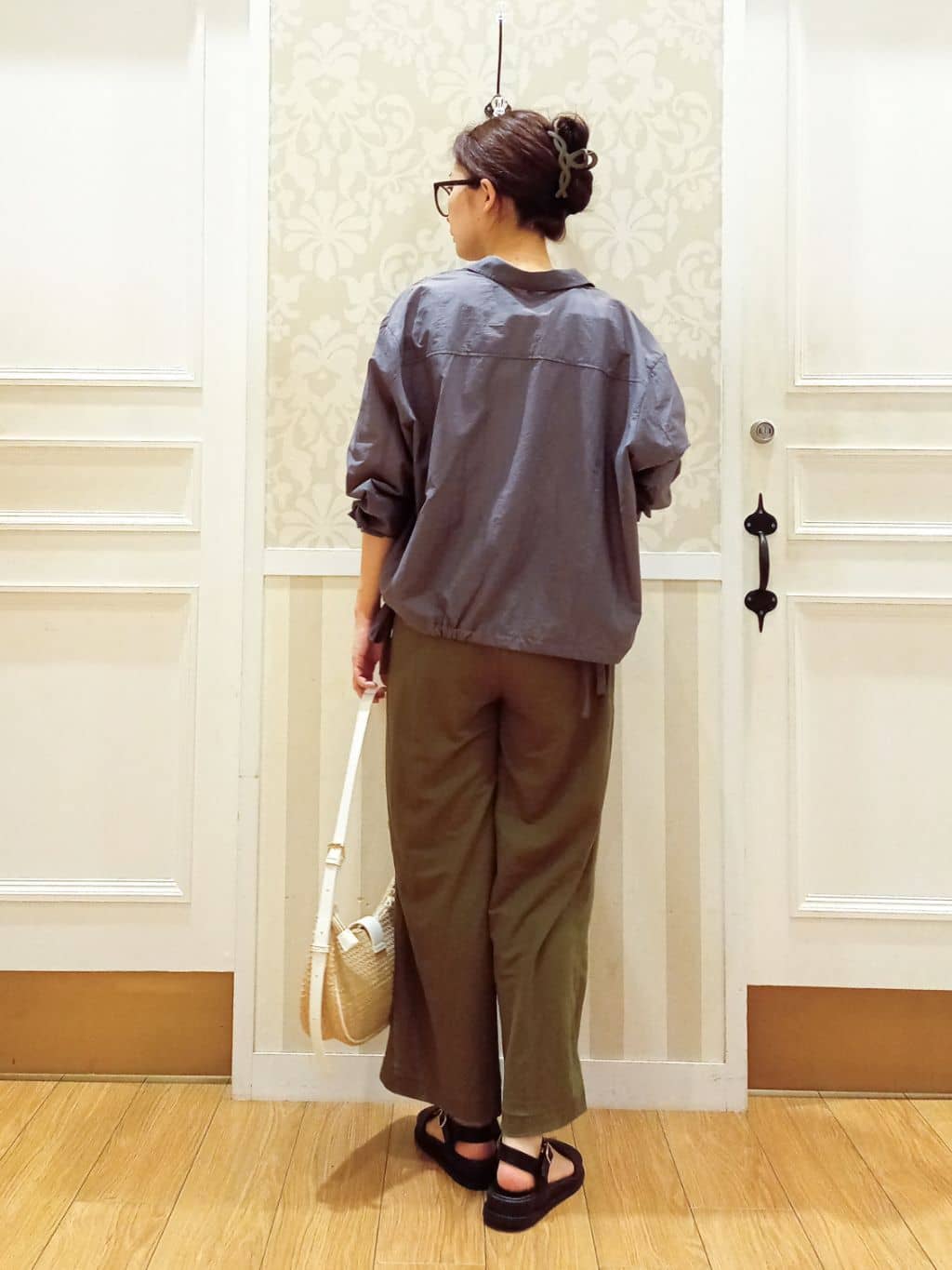 Nakaさんの「grove｜【接触冷感】見た目はきちんと、着心地はらくちん クロップドベイカーパンツ」を使ったコーディネート