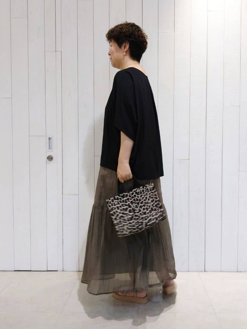スーさんの「INDIVI｜【2点セット／着回し◎】ノースリーブ＆ティアードスカート カセット服」を使ったコーディネート