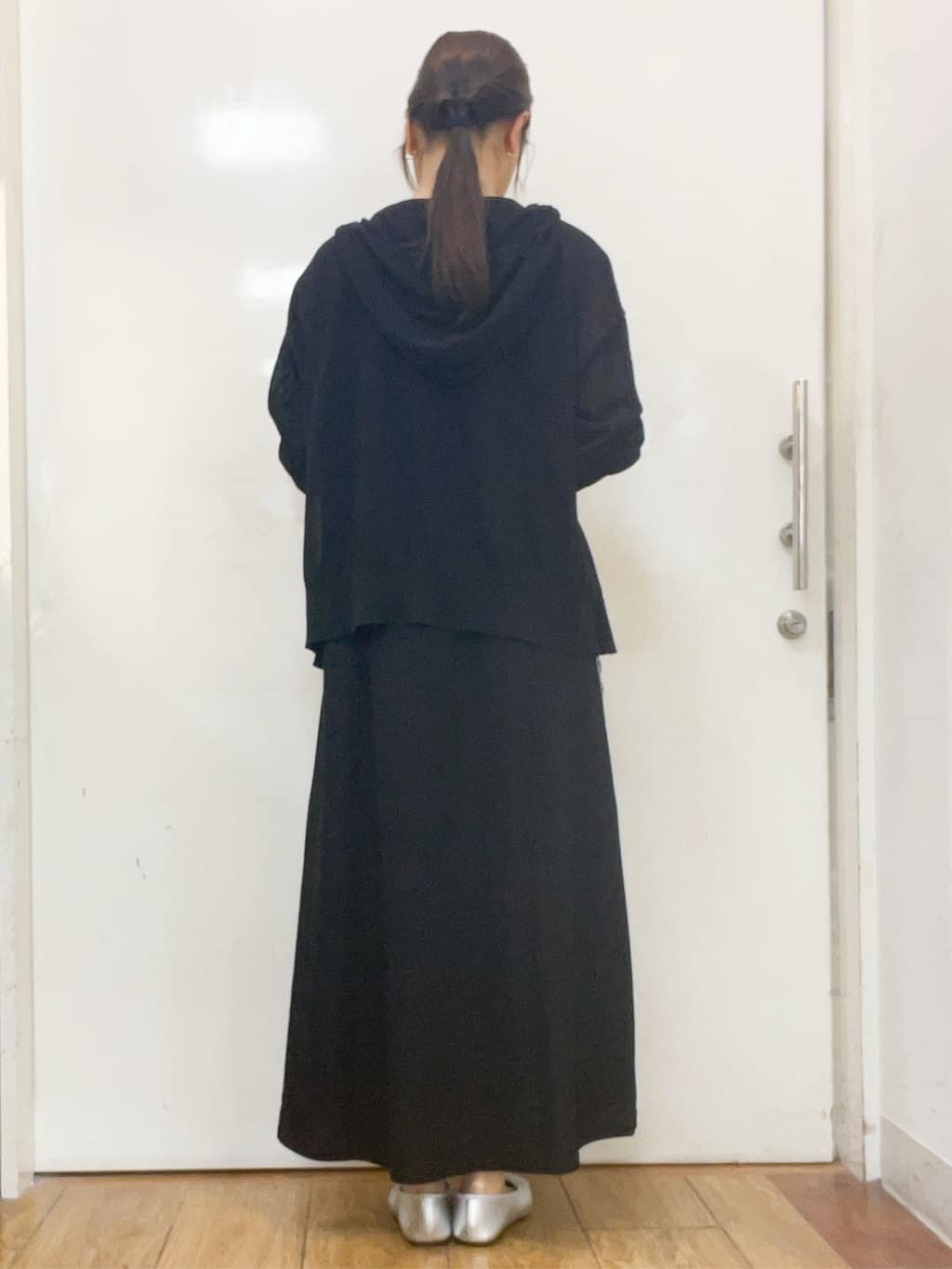sakiさんの「SHOO･LA･RUE｜【S-LL/ひんやり】切替ラインですっきりと 1枚で着られるロングワンピース」を使ったコーディネート