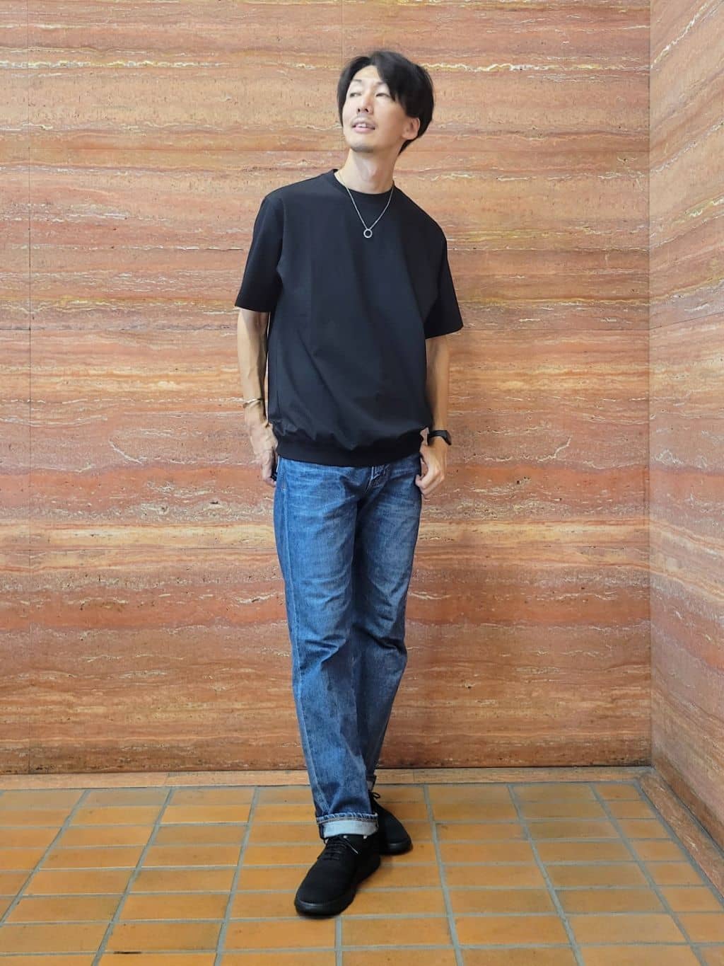 piroyaさんの「TAKEO KIKUCHI｜【抗菌防臭／5サイズ展開】ハイゲージポンチ Tシャツ」を使ったコーディネート