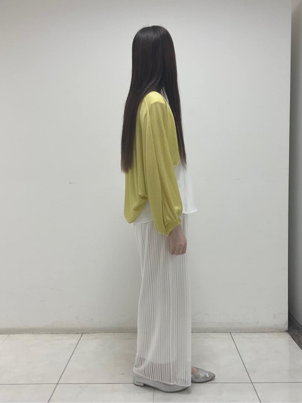 mさんの「INDIVI｜【軽く羽織れる】ボレロカーディガン」を使ったコーディネート