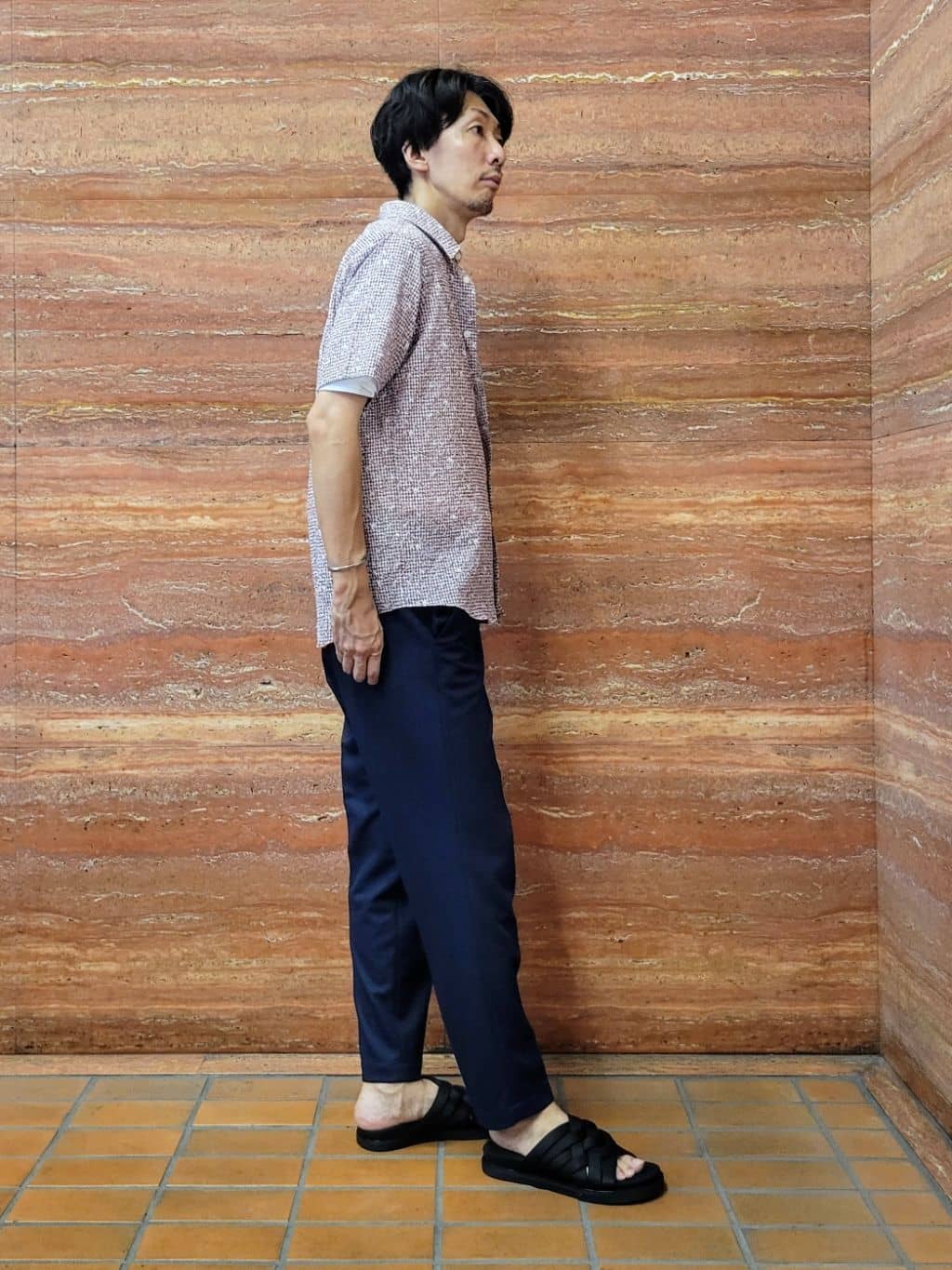 piroyaさんの「TAKEO KIKUCHI｜【抗菌防臭／5サイズ展開】ハイゲージポンチ Tシャツ」を使ったコーディネート