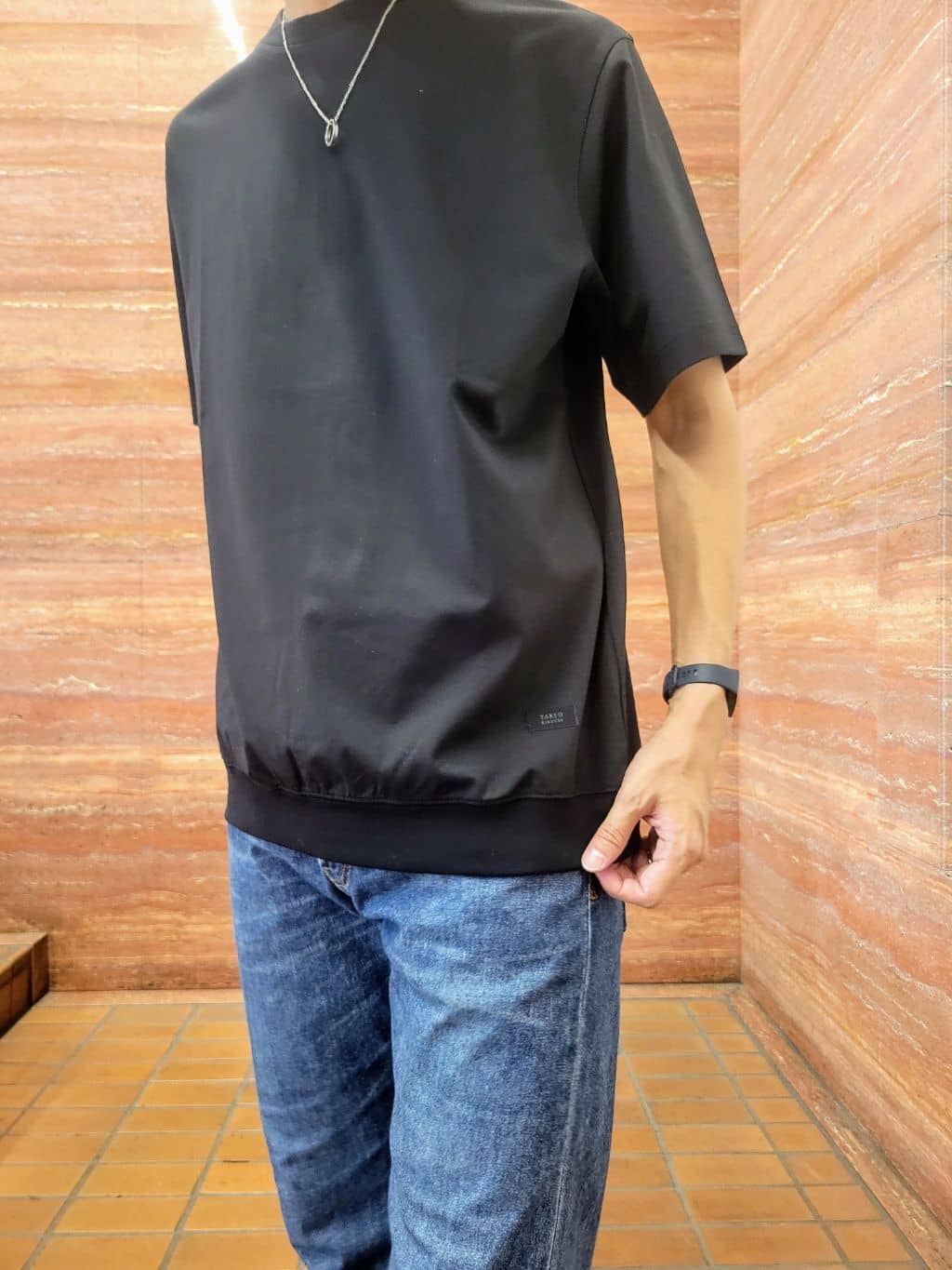 piroyaさんの「TAKEO KIKUCHI｜【抗菌防臭／5サイズ展開】ハイゲージポンチ Tシャツ」を使ったコーディネート