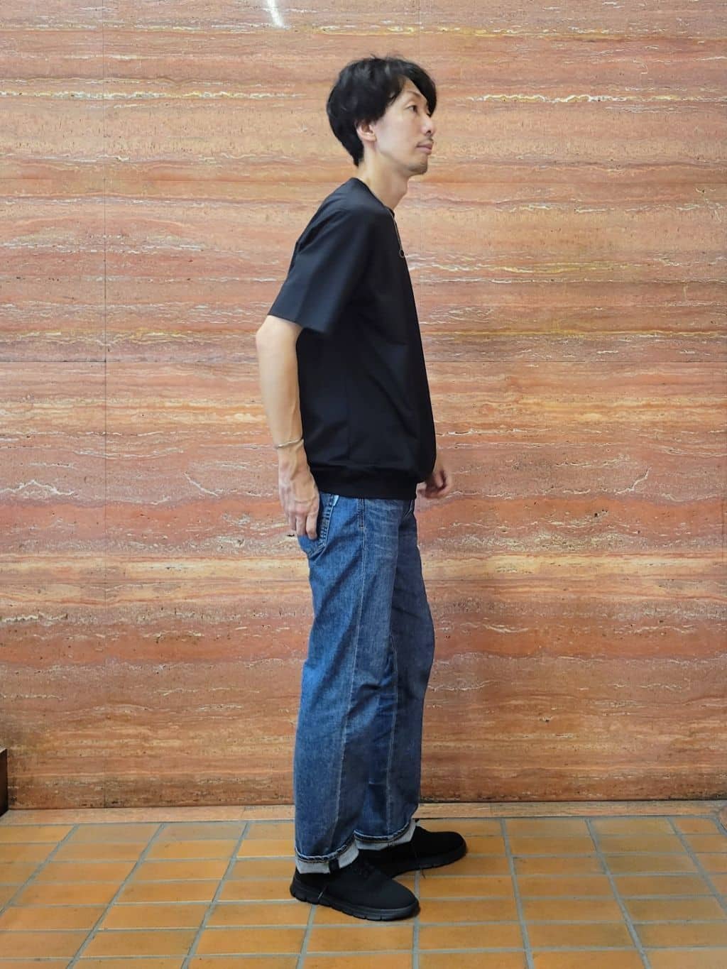 piroyaさんの「TAKEO KIKUCHI｜【抗菌防臭／5サイズ展開】ハイゲージポンチ Tシャツ」を使ったコーディネート