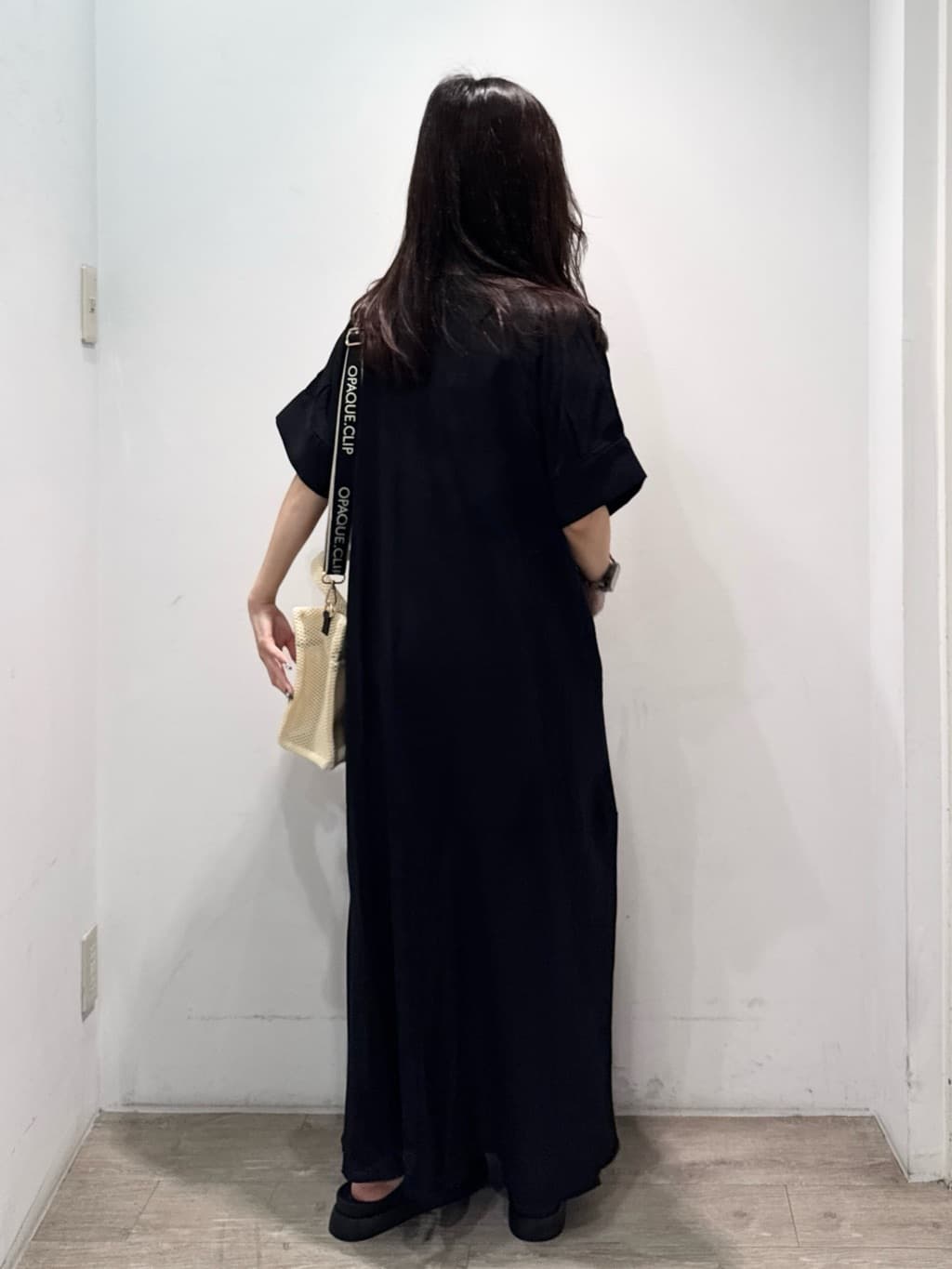 yuicciさんの「OPAQUE.CLIP｜レーヨン麻キーネックワンピース【洗える】」を使ったコーディネート