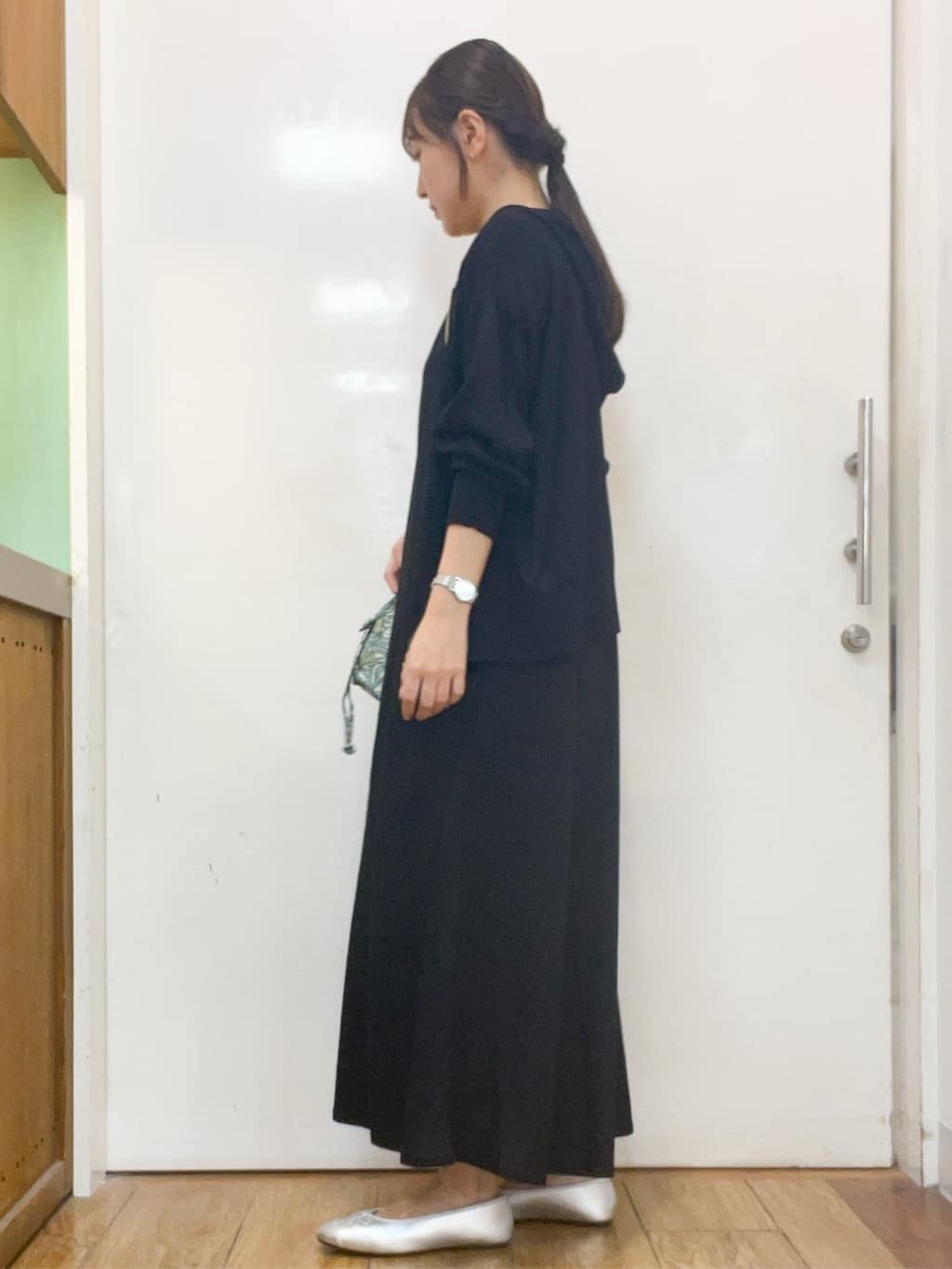 sakiさんの「SHOO･LA･RUE｜【S-LL/ひんやり】切替ラインですっきりと 1枚で着られるロングワンピース」を使ったコーディネート