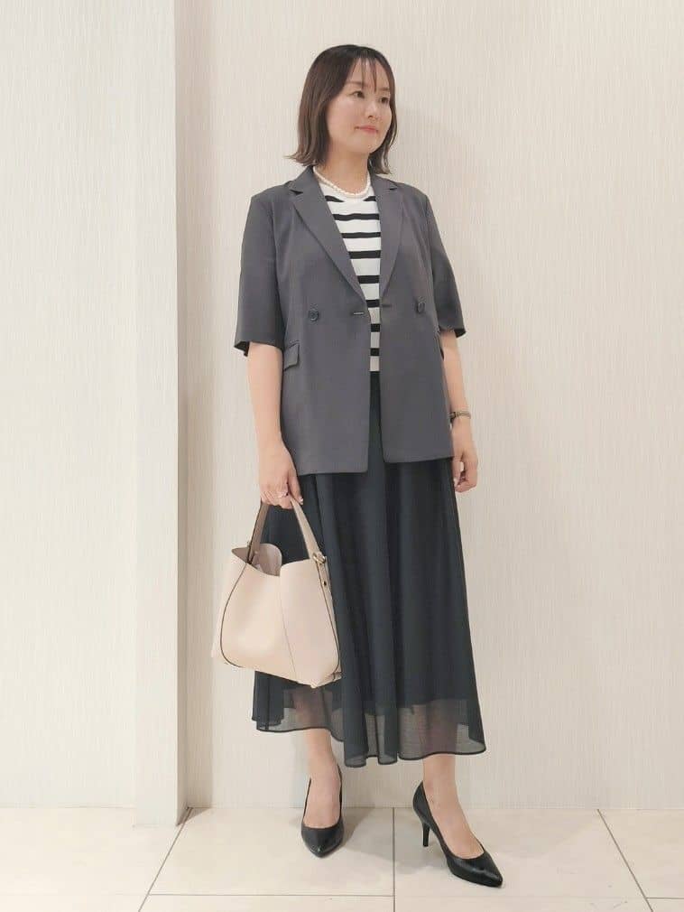 naokoさんの「UNTITLED｜【後ろウエストゴム/洗える】シアーフレアースカート」を使ったコーディネート