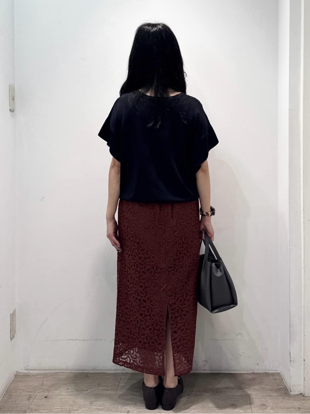 yuicciさんの「OPAQUE.CLIP｜《美人百花掲載》レースイージーナロースカート【洗濯機洗い可】」を使ったコーディネート