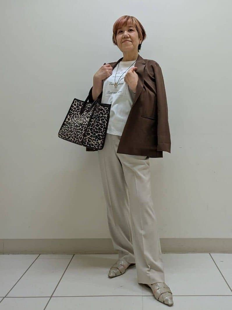 yoshiさんの「Reflect｜【マシンウォッシュ可】リネンライクフレアパンツ」を使ったコーディネート