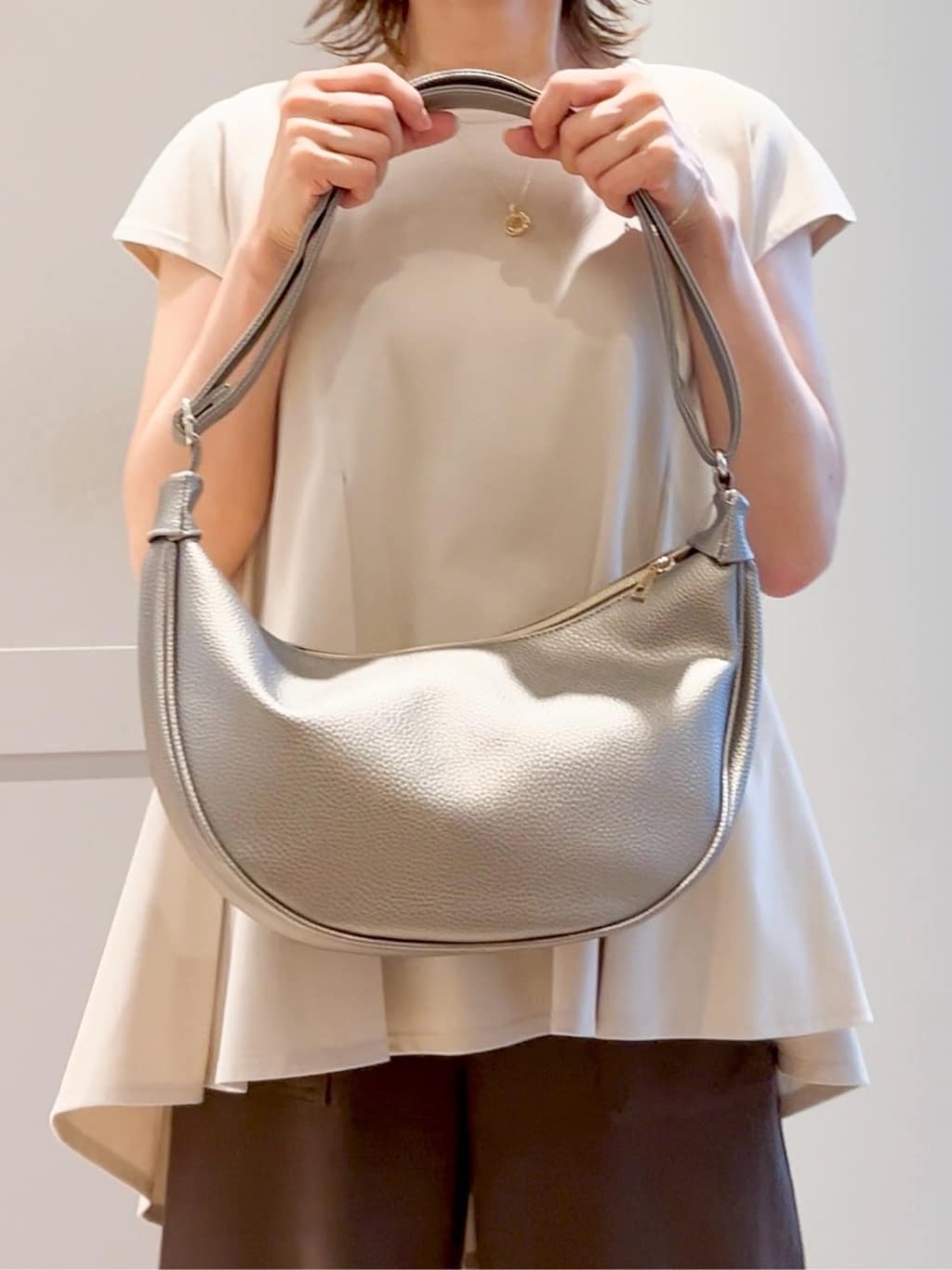 yamakoさんの「grove｜【接触冷感】見た目はきちんと、着心地はらくちん クロップドベイカーパンツ」を使ったコーディネート