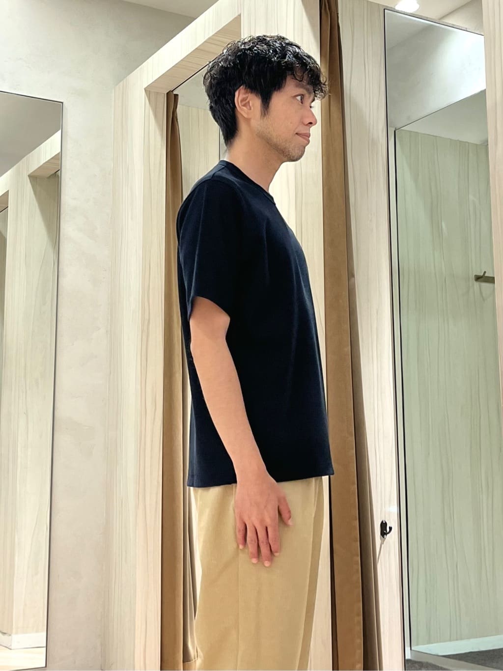 URAさんの「TAKEO KIKUCHI｜【COOL CITY WEAR】籠目アート柄 サッカーシャツ /通気性」を使ったコーディネート