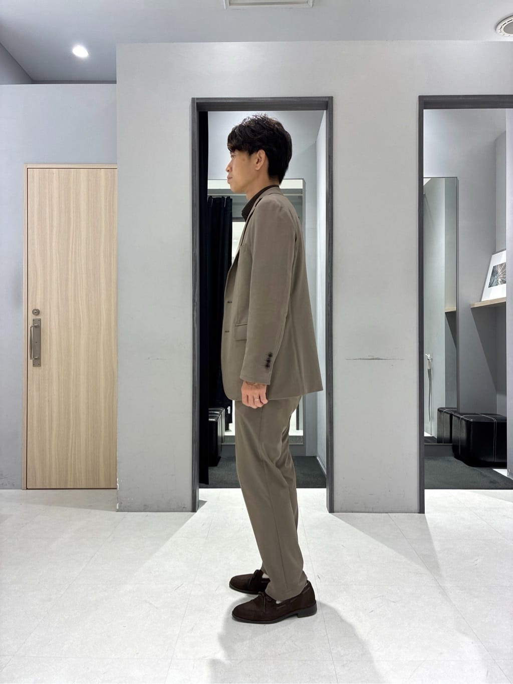 わいずみさんの「TAKEO KIKUCHI｜【360&deg;ストレッチ／セットアップ対応】None Of Stress ジャケット」を使ったコーディネート