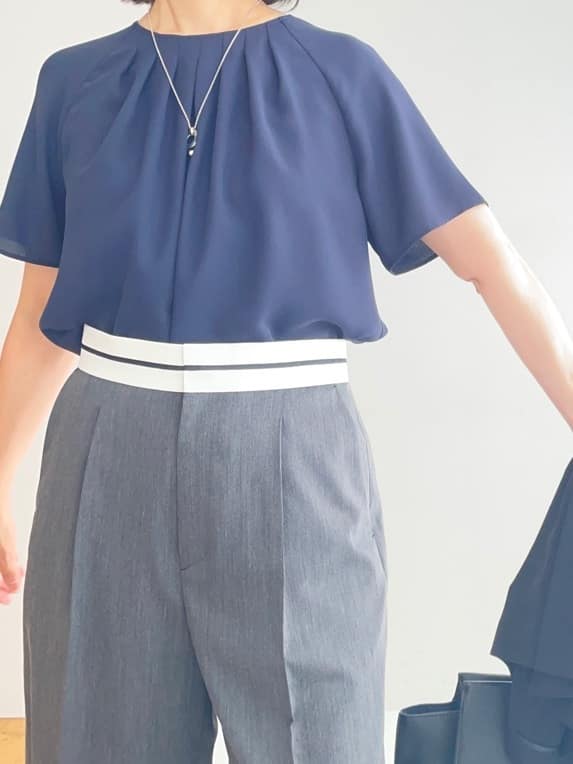 murayamaさんの「INDIVI｜【UVケア】タックブラウス」を使ったコーディネート