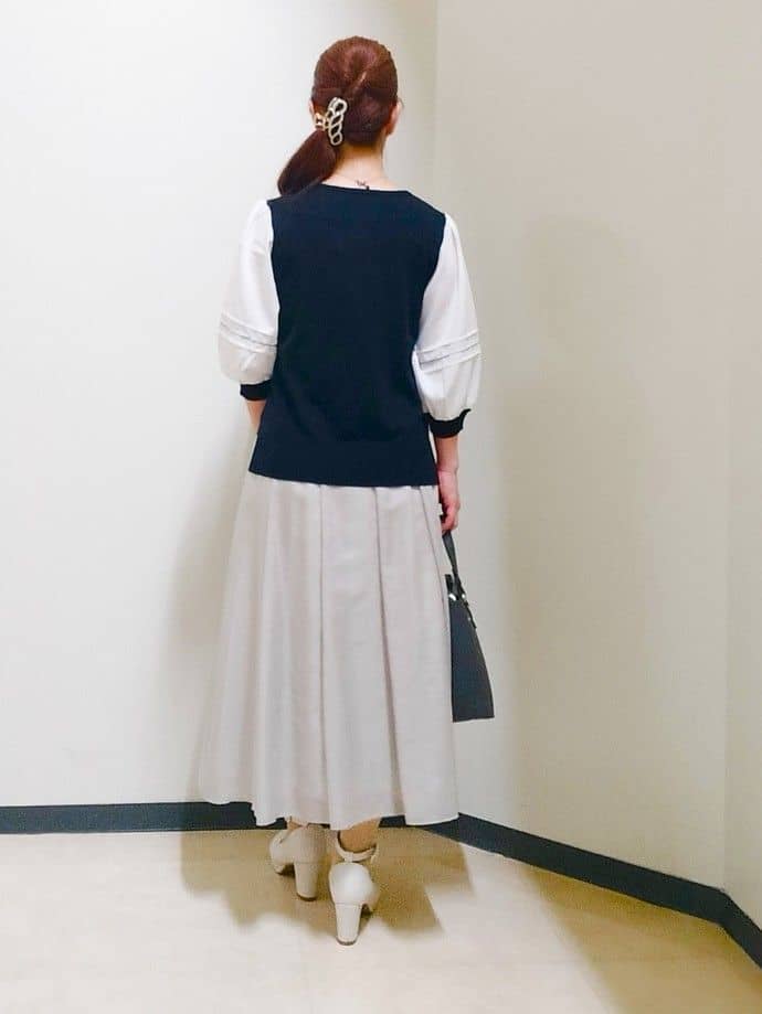 花さんの「Reflect｜【WEB先行カラーあり／手洗い可】ジョーゼットスリーブ&times;ニット」を使ったコーディネート