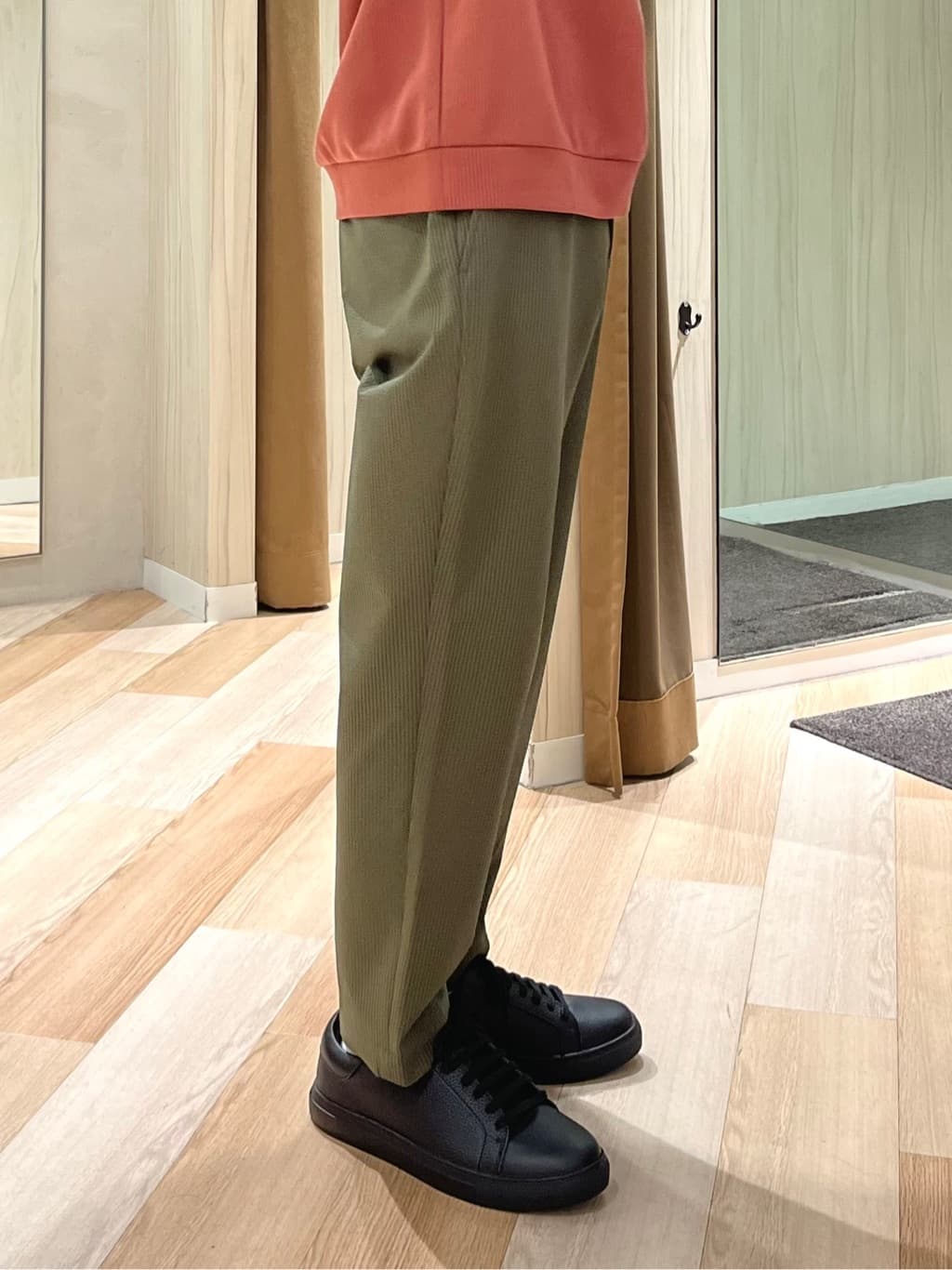 URAさんの「TAKEO KIKUCHI｜マイクロファイバークロスボディバッグ」を使ったコーディネート
