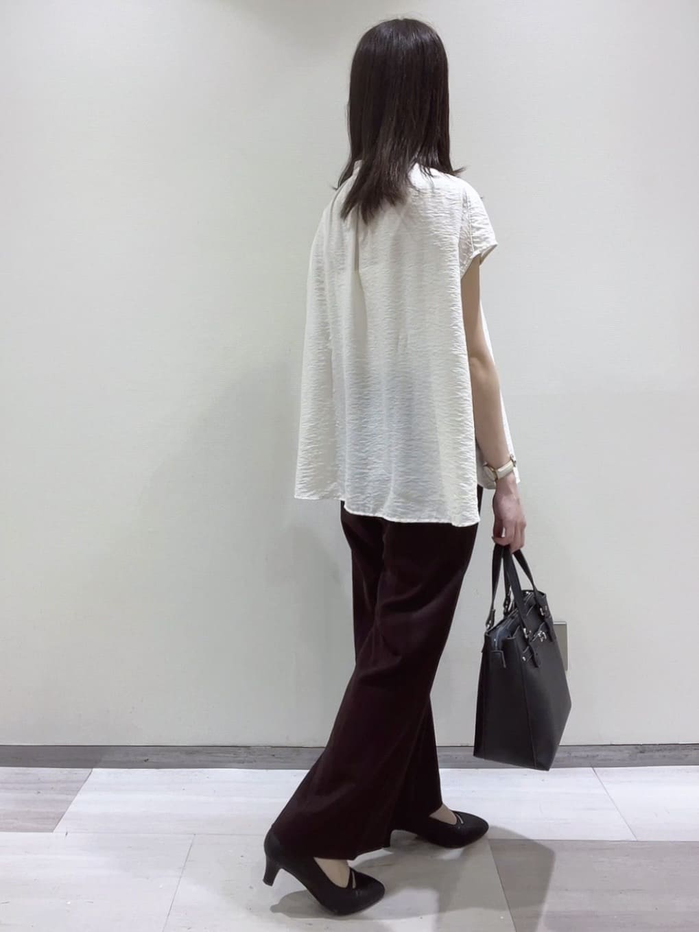 yukaさんの「Reflect｜【二の腕さりげなくカバー】バンドカラーブラウス」を使ったコーディネート