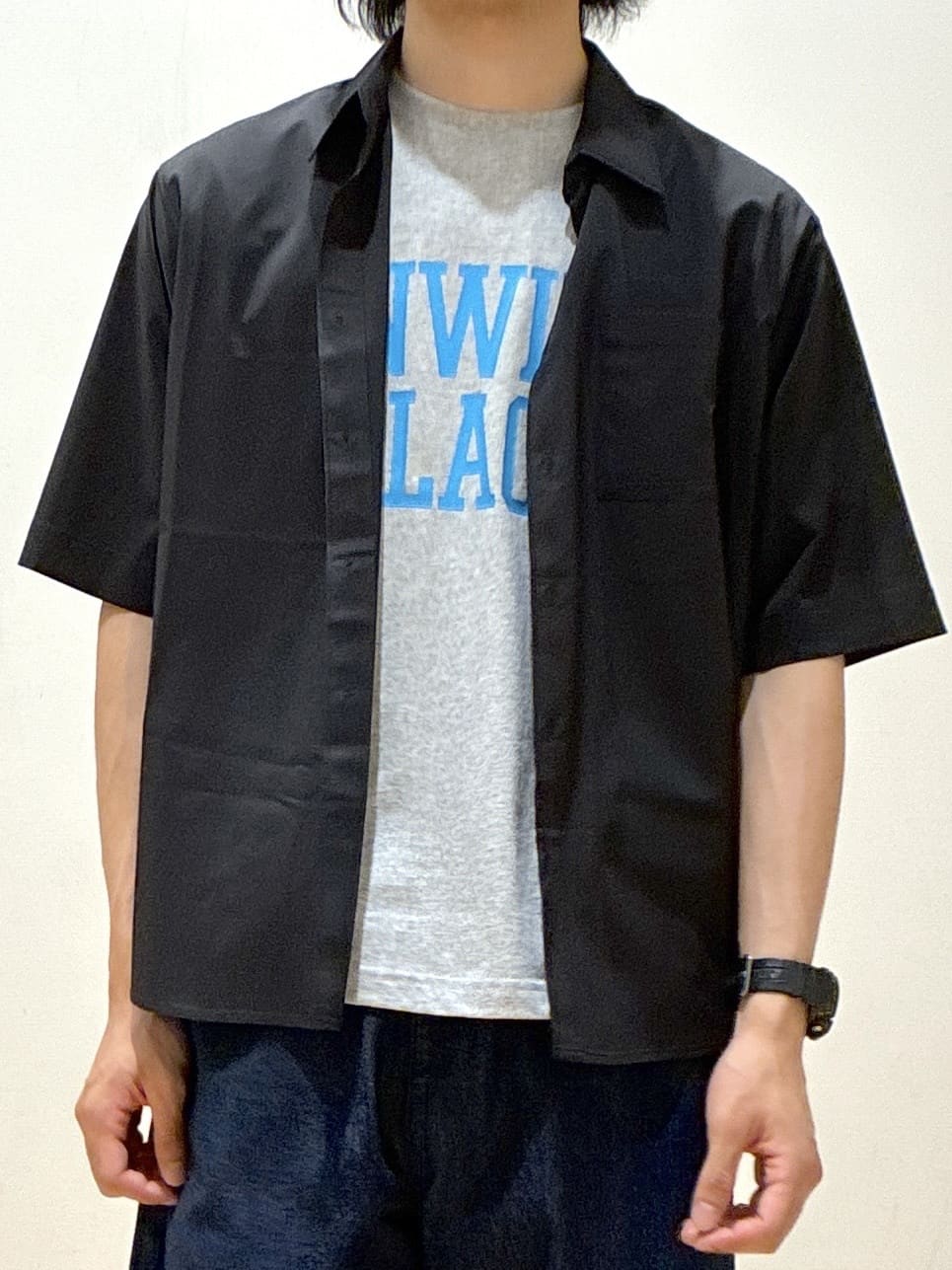 KAZUKIさんの「Dessin｜【洗える】オーガニックコットン ロゴプリントTシャツ」を使ったコーディネート