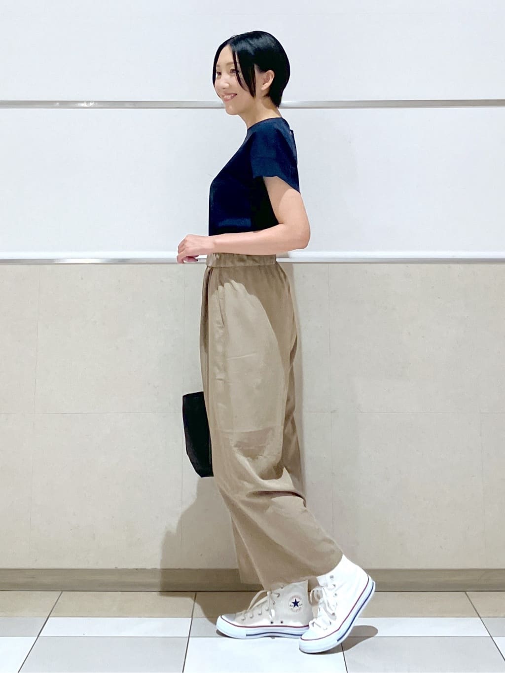 eriko さんの「Dessin｜【ウエストゴム/洗える】リラクシーナイロンパンツ」を使ったコーディネート