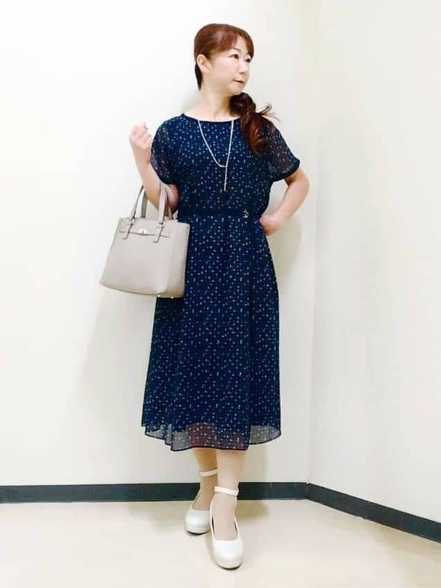 花さんの「Reflect｜【WEB先行カラーあり／マシンウォッシュ可／ナローベルト付き】オフボディツイードチェックワンピース」を使ったコーディネート