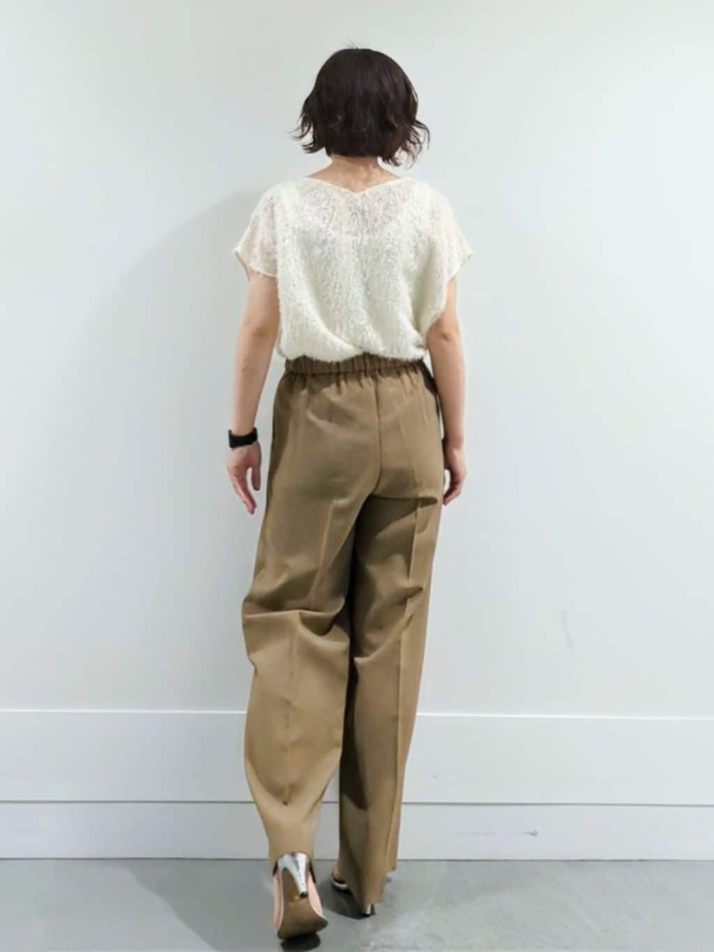 ミズタさんの「UNTITLED｜【セットアップ可/洗える】フェザーフレンチスリーブブラウス」を使ったコーディネート