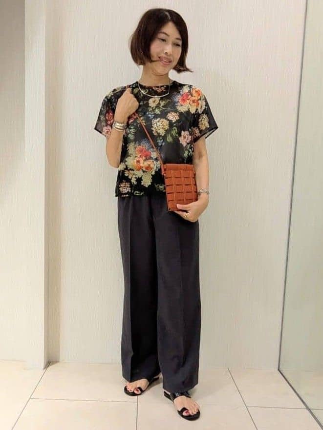 u-macoさんの「UNTITLED｜【ステンレス】カーヴィプレートショートネックレス」を使ったコーディネート
