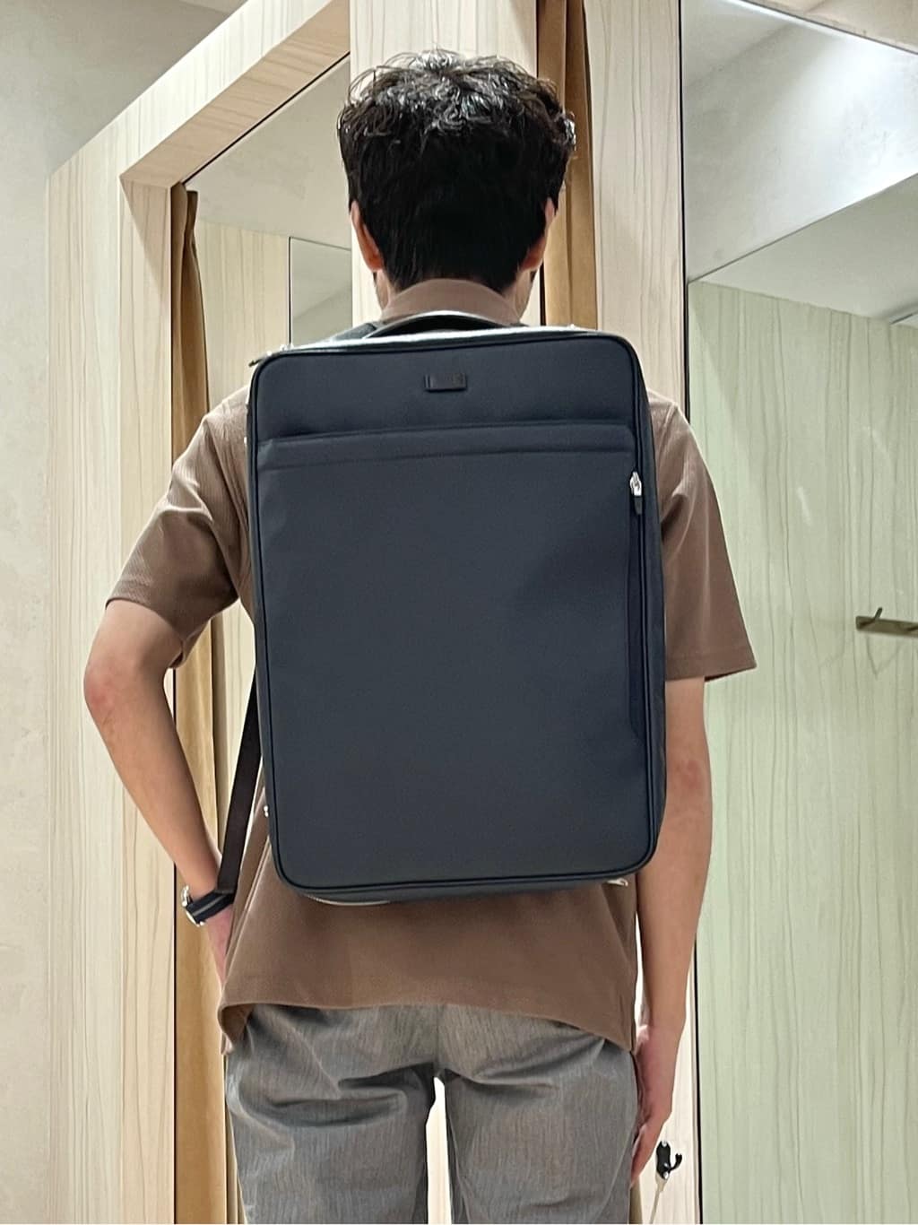 URAさんの「TAKEO KIKUCHI｜【全7サイズ&times;8色展開！】トップマルチヘリンボン パンツ」を使ったコーディネート