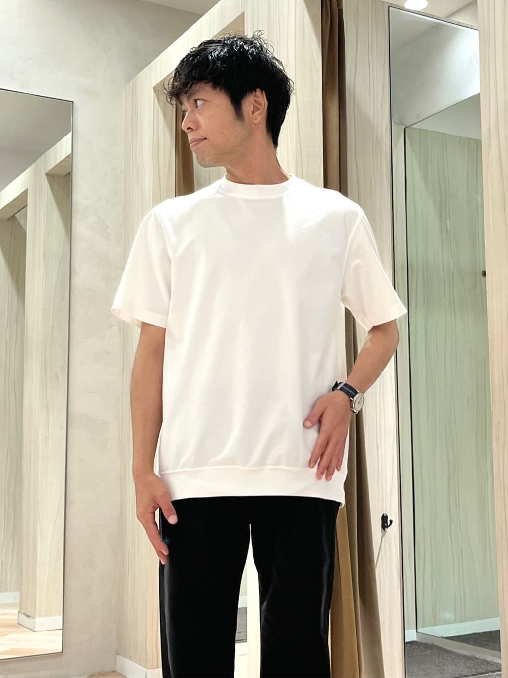 URAさんの「TAKEO KIKUCHI｜【抗菌防臭／5サイズ展開】ハイゲージポンチ Tシャツ」を使ったコーディネート