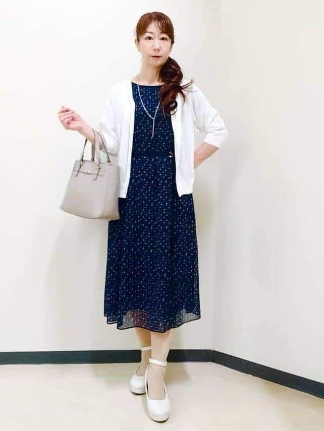 花さんの「Reflect｜【WEB先行カラーあり／マシンウォッシュ可／ナローベルト付き】オフボディツイードチェックワンピース」を使ったコーディネート