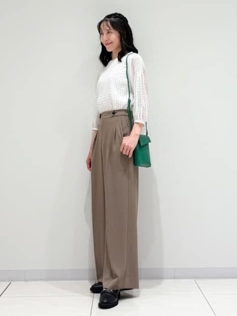 kayoさんの「INDIVI｜フロッキードットブラウス」を使ったコーディネート