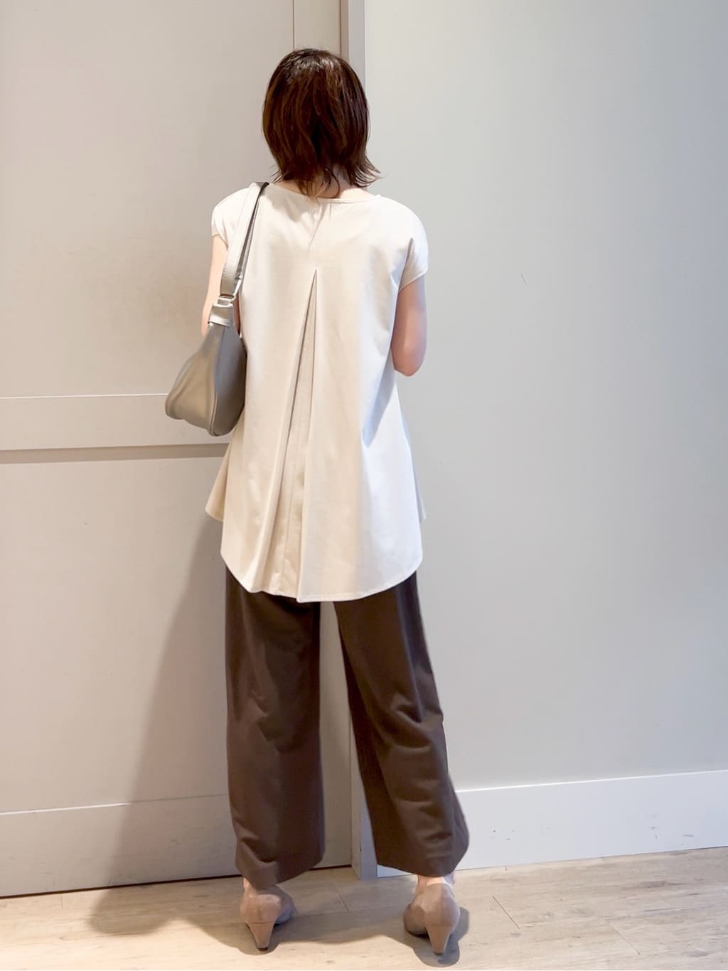 yamakoさんの「grove｜【接触冷感】見た目はきちんと、着心地はらくちん クロップドベイカーパンツ」を使ったコーディネート