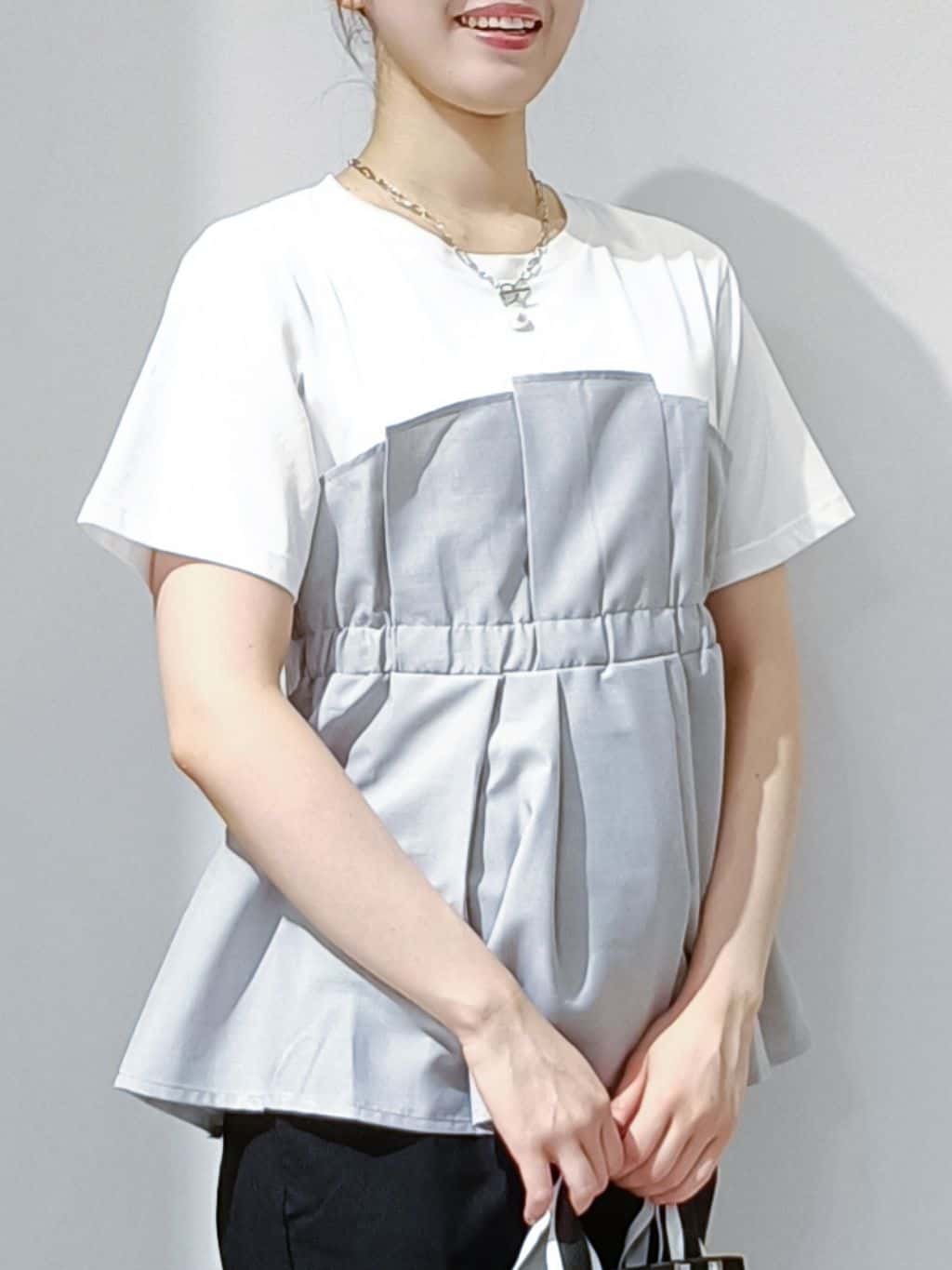 のんさんの「OPAQUE.CLIP｜《S-LLサイズ》ハイストレッチスティックパンツ【洗濯機洗い可／接触冷感】」を使ったコーディネート