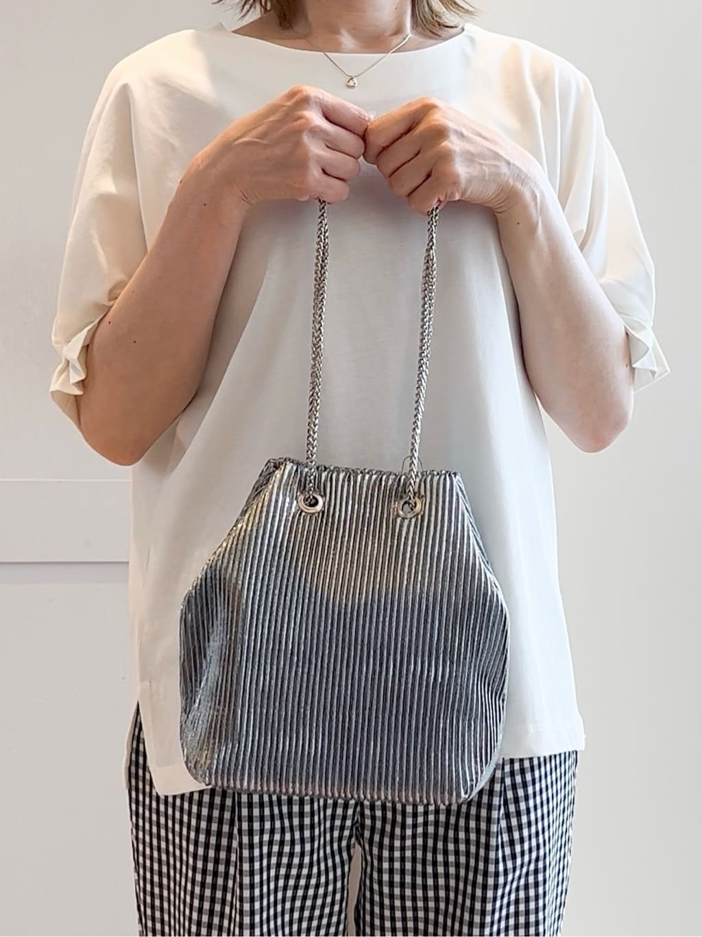 yamakoさんの「grove｜【冷感】サマーハイパーストレッチテーパードパンツ」を使ったコーディネート