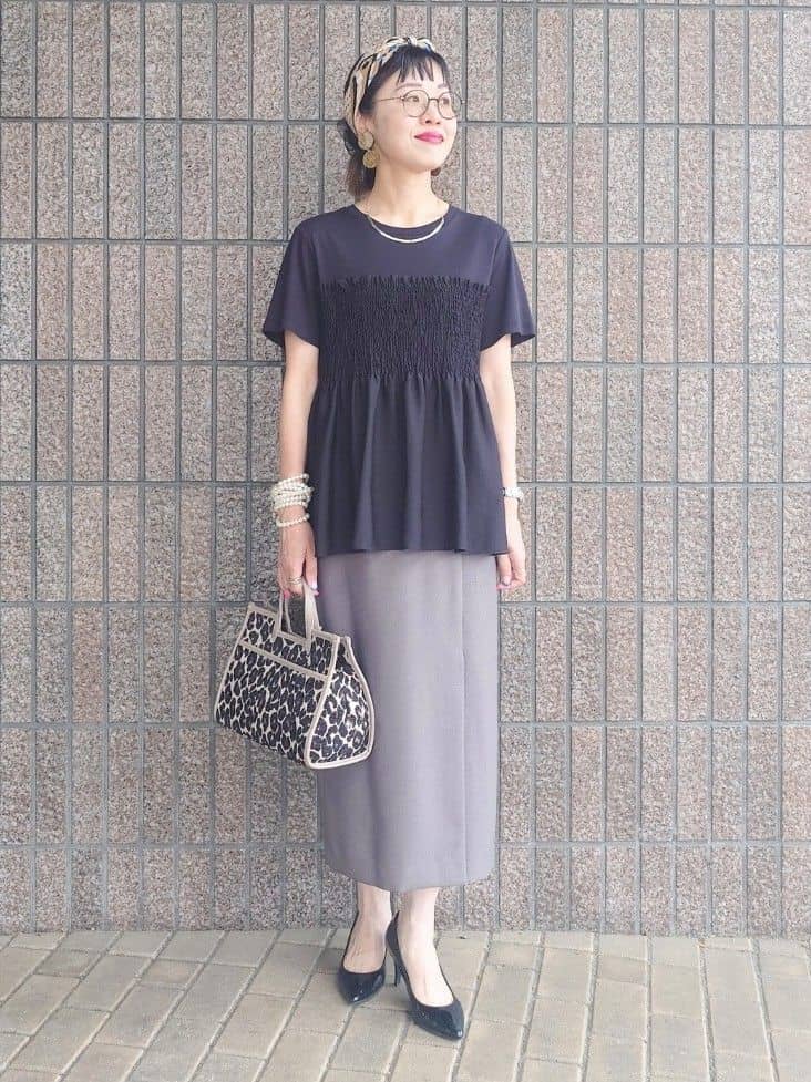 MUTSUKOさんの「UNTITLED｜【コットン100/洗える/Tシャツ】シャーリングドッキングペプラム」を使ったコーディネート