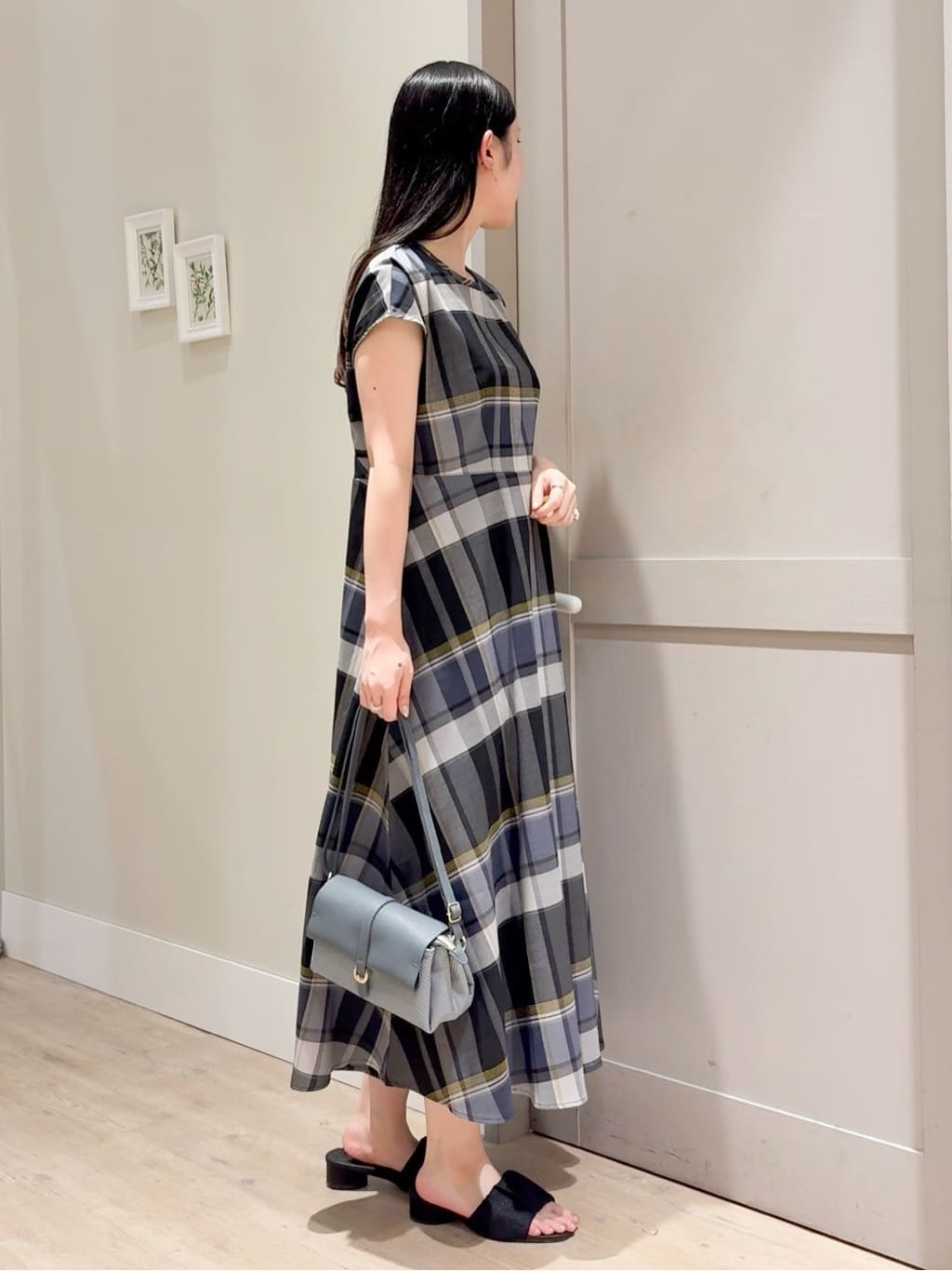 Mayuさんの「grove｜ギャザーミュールサンダル」を使ったコーディネート