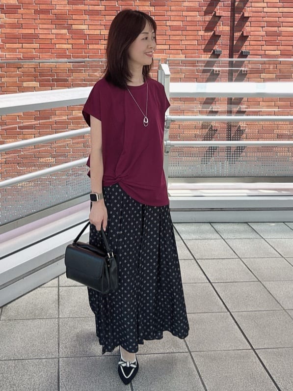 makiさんの「UNTITLED｜【洗える/Tシャツ】ツイストプルオーバー」を使ったコーディネート