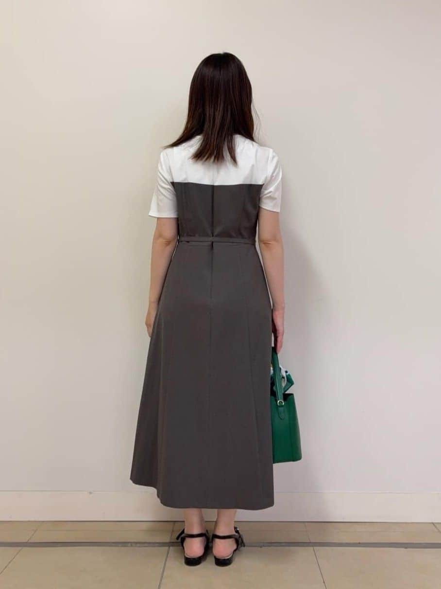 asamiさんの「UNTITLED｜【きれいめカジュアル/セミフレア】異素材ドッキングワンピース」を使ったコーディネート