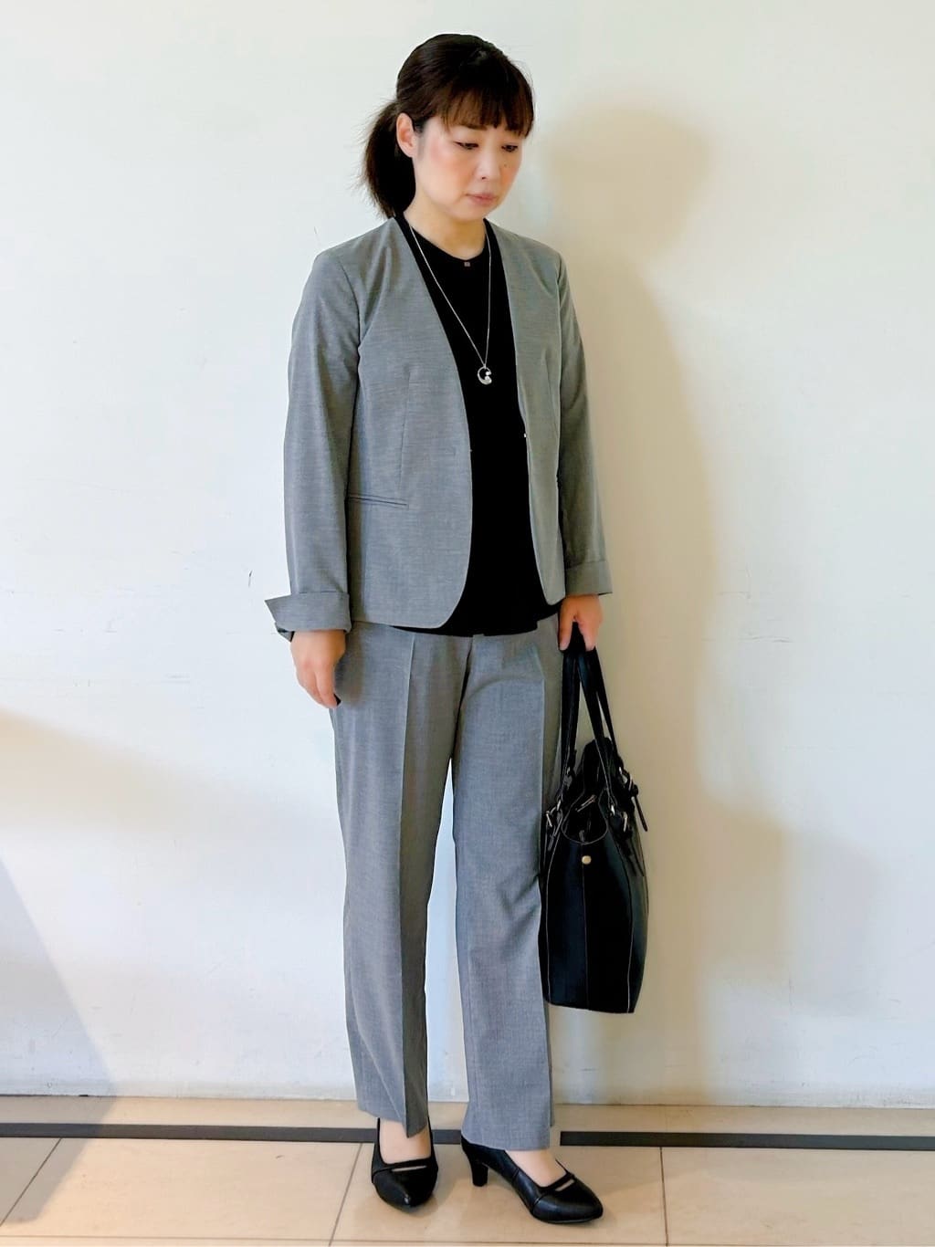 ひーさんの「Reflect｜【インナーに◎／すっきり見え！長め丈】タックデティールブラウス」を使ったコーディネート