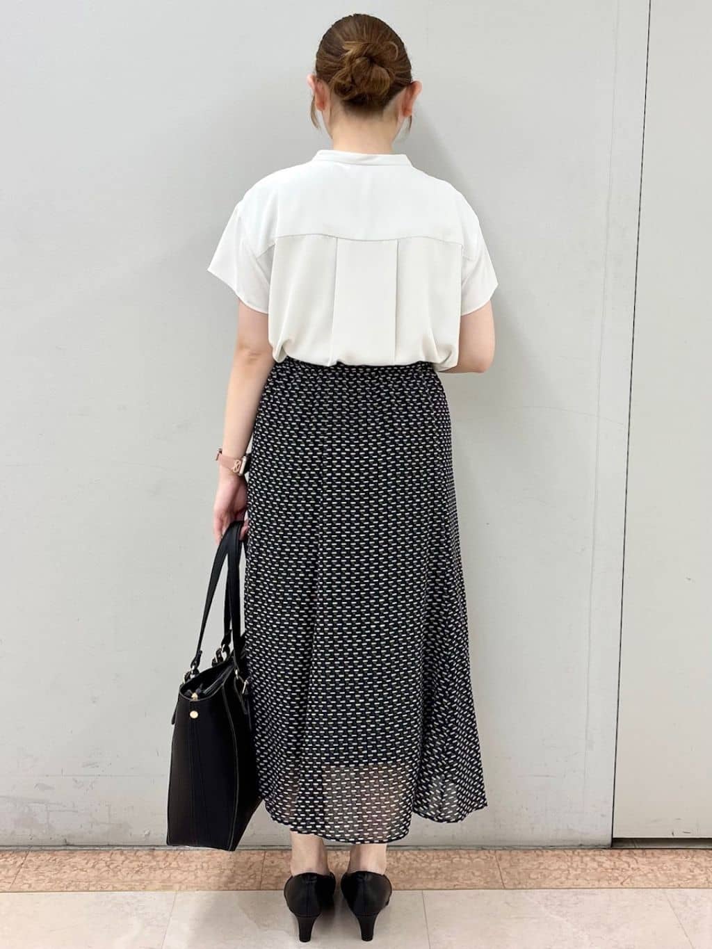 Satoさんの「Reflect｜【インナーに◎／すっきり見え！長め丈】タックデティールブラウス」を使ったコーディネート