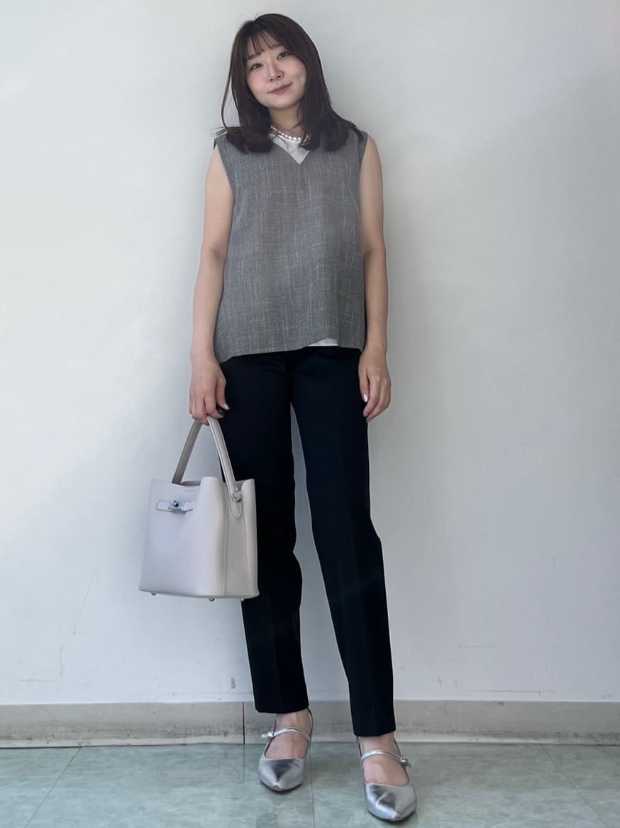 KAHOさんの「UNTITLED｜【セットアップ可/洗える】梳毛調合繊Vネックベスト」を使ったコーディネート